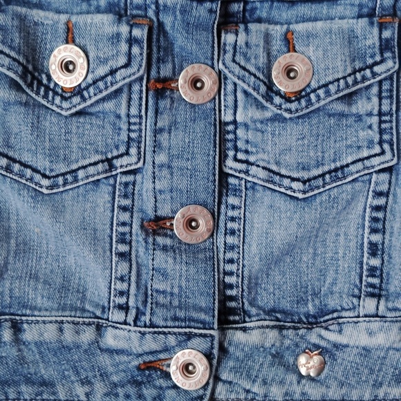 Apple Bottom Sleeveless Cropped Medium-Wash Denim Vest Size Medium - Picture 7 of 10